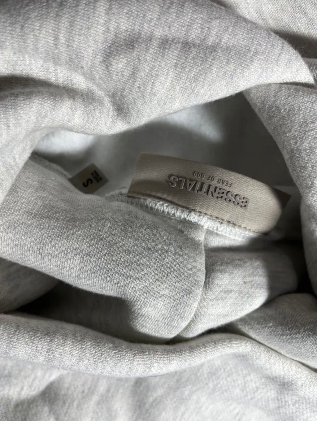 HOODIE ESSENTIALS